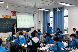 六台嘉宾：他们鼓动投票给梅西，2023年C罗表现都比他好